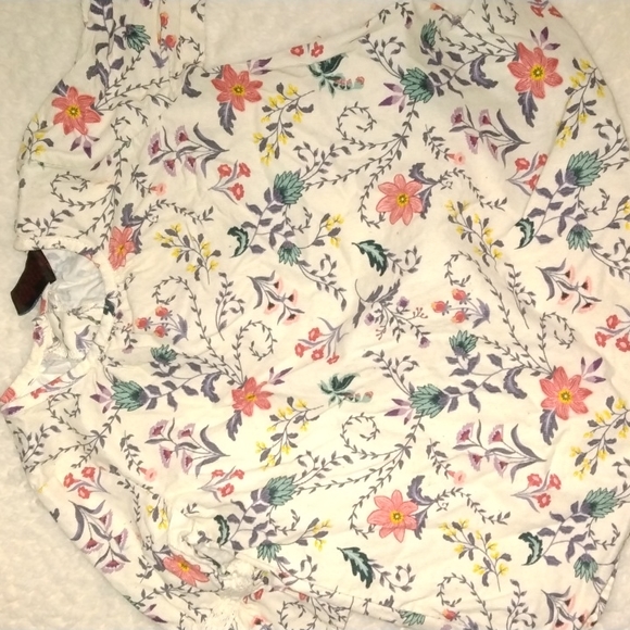 Gap dress flower pattern 3/4 sleeves size 3T and Disney dress nature pattern 3T - Picture 13 of 17